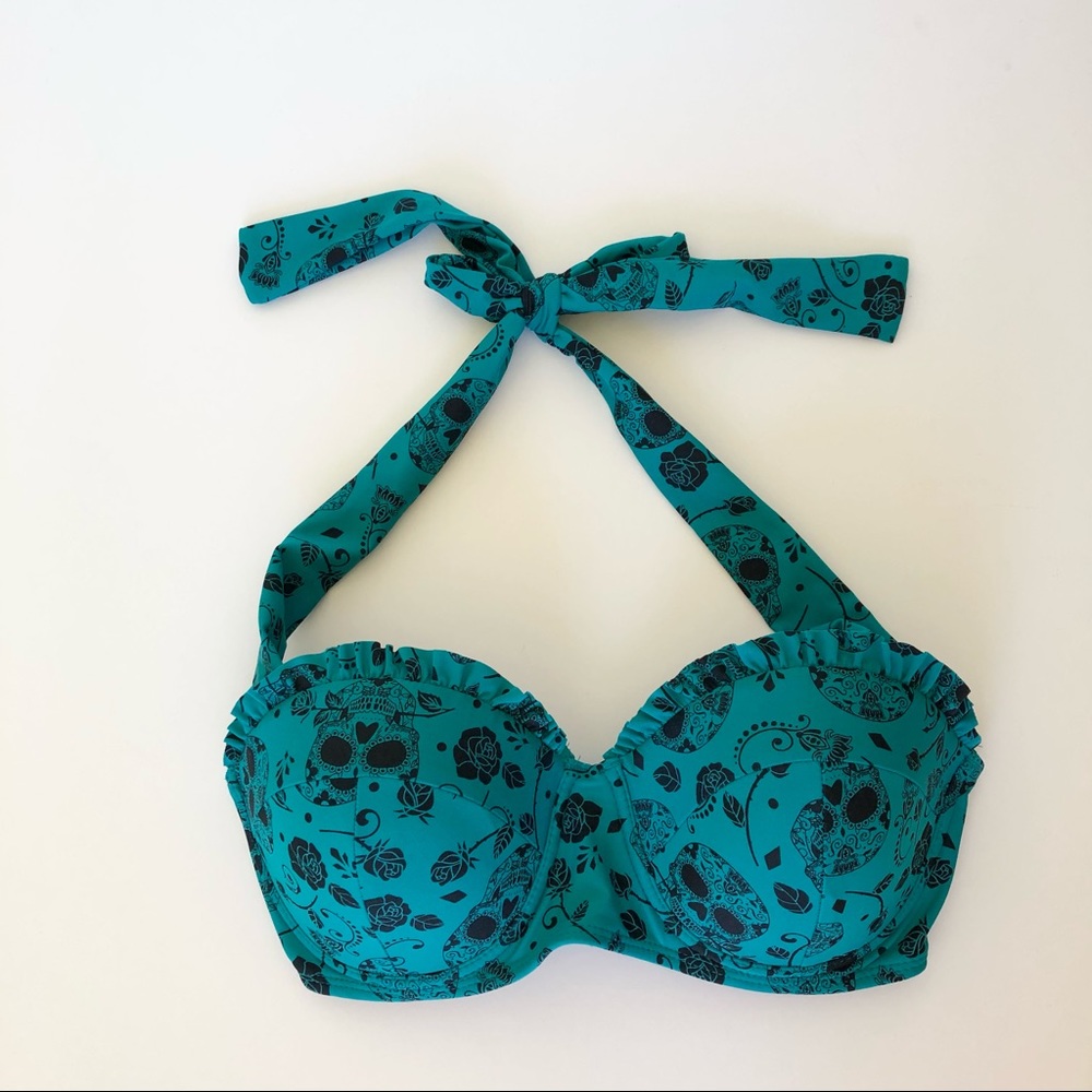 NWT Skull & Roses Bikini Top - Picture 4 of 7